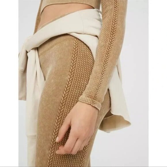 NWOT Aerie Offline Big Chill Seamless 7/8 Braided Leggings - Picture 4 of 6